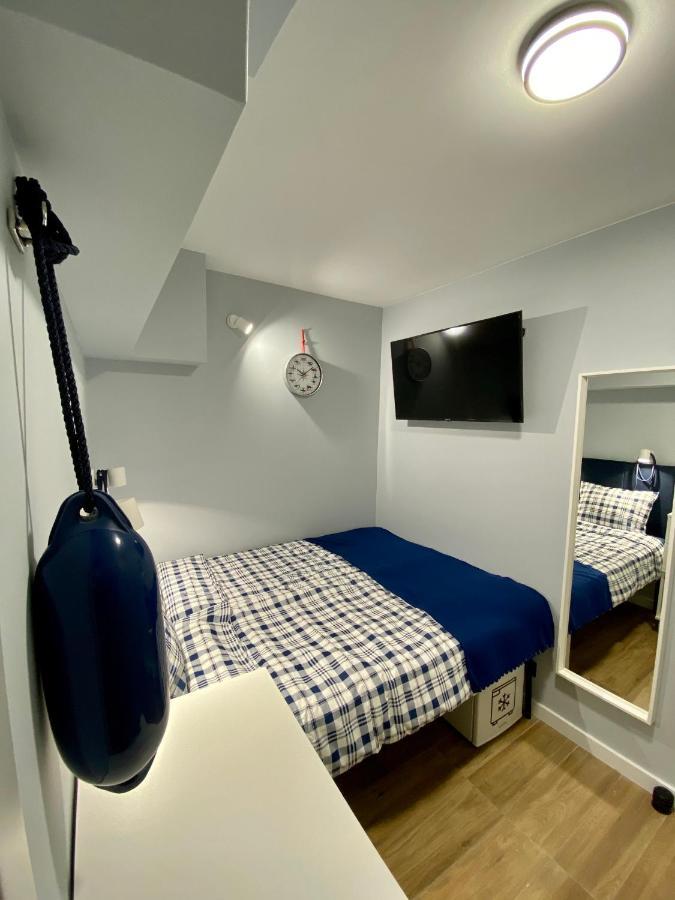 Hotel Thruster - mini kino, lobby, kuchnia, netflix Gdynia Zewnętrze zdjęcie