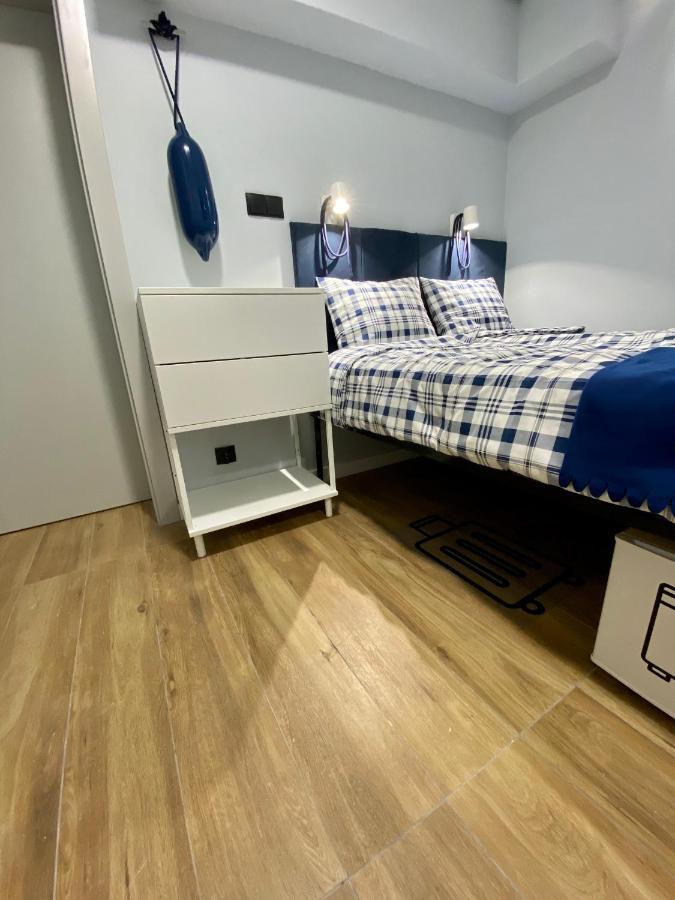 Hotel Thruster - mini kino, lobby, kuchnia, netflix Gdynia Zewnętrze zdjęcie