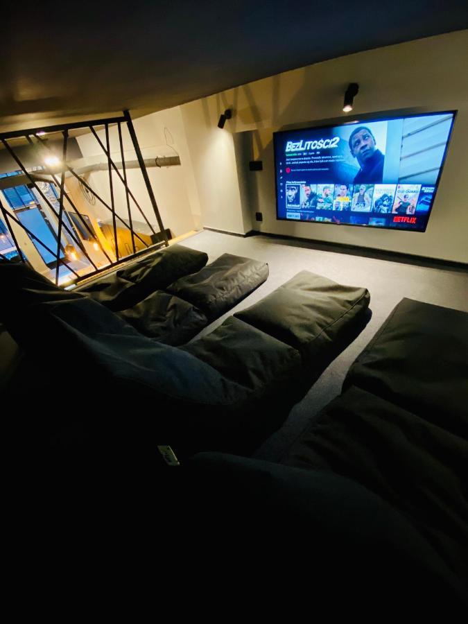 Hotel Thruster - mini kino, lobby, kuchnia, netflix Gdynia Zewnętrze zdjęcie