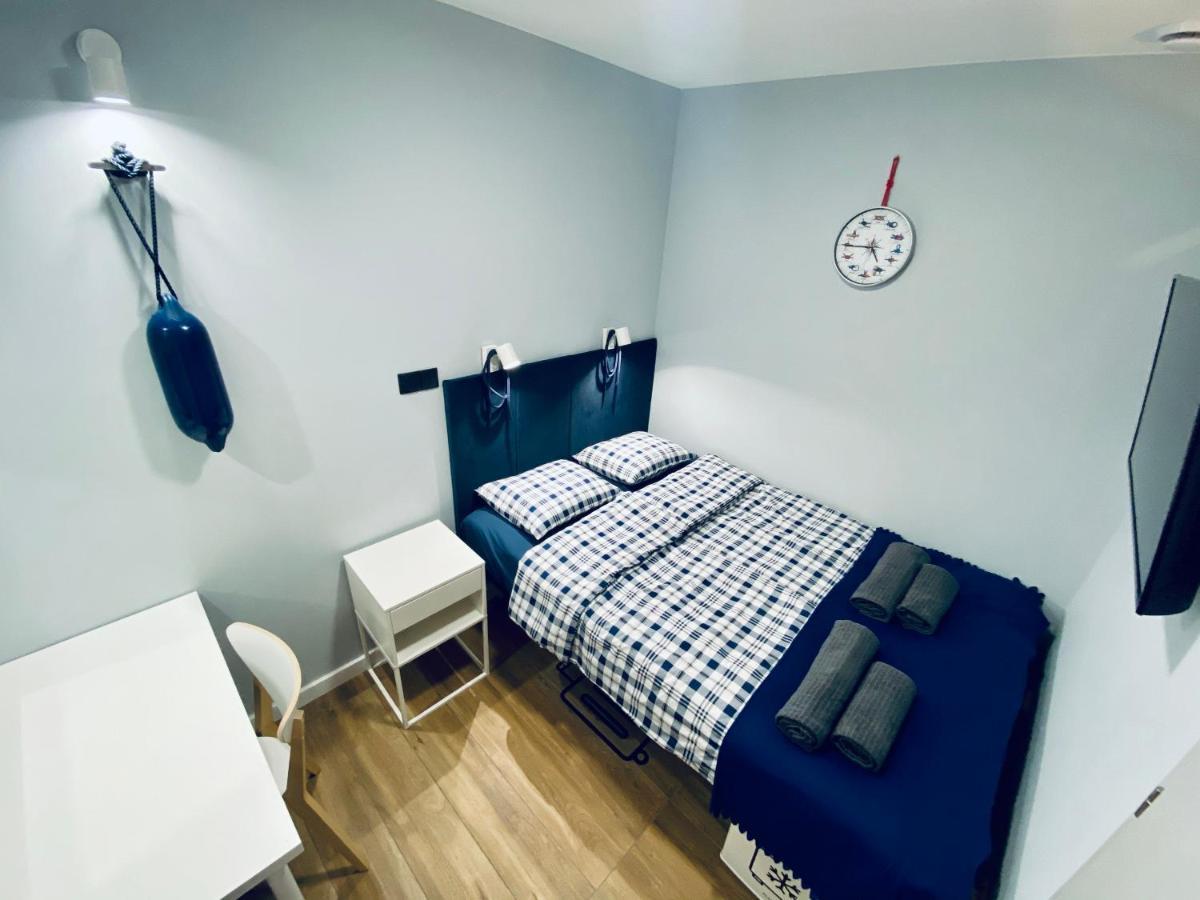 Hotel Thruster - mini kino, lobby, kuchnia, netflix Gdynia Zewnętrze zdjęcie