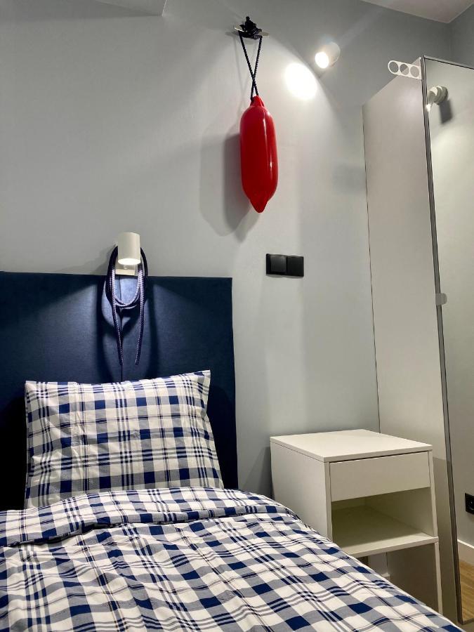 Hotel Thruster - mini kino, lobby, kuchnia, netflix Gdynia Zewnętrze zdjęcie