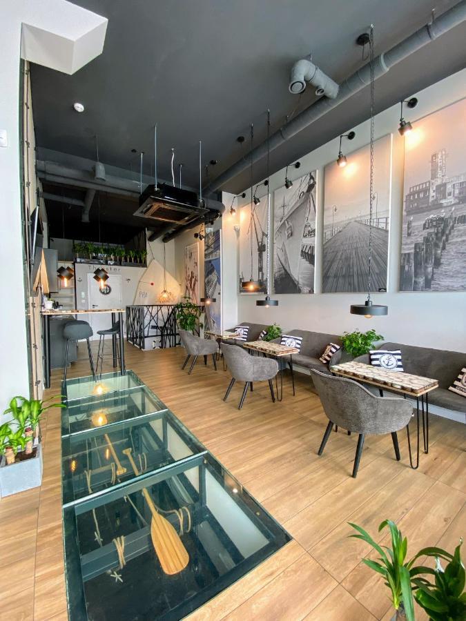Hotel Thruster - mini kino, lobby, kuchnia, netflix Gdynia Zewnętrze zdjęcie