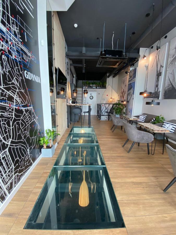 Hotel Thruster - mini kino, lobby, kuchnia, netflix Gdynia Zewnętrze zdjęcie