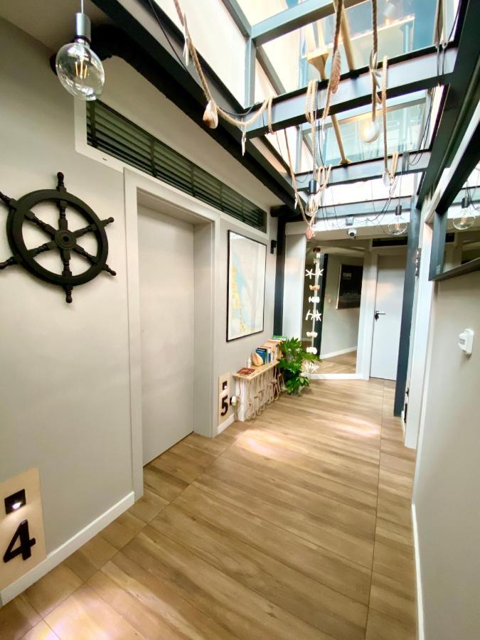 Hotel Thruster - mini kino, lobby, kuchnia, netflix Gdynia Zewnętrze zdjęcie